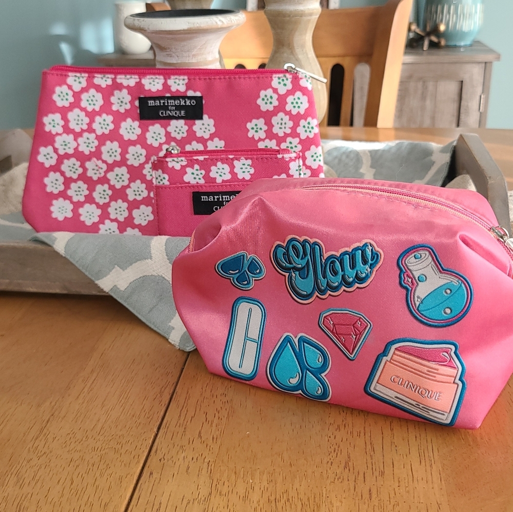 Clinique Pink Cosmetic Bag Sets